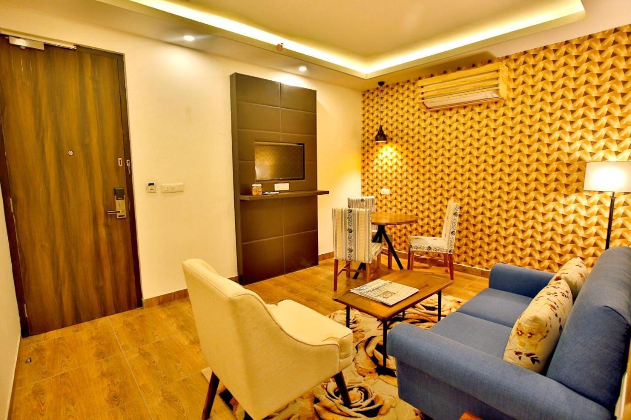 The Fern Residency Noida Hotel Exterior photo